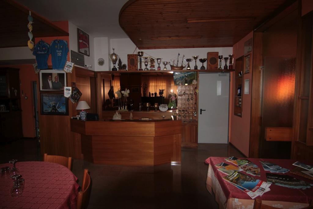 Albergo Trieste Tambre d'Alpago Exterior photo